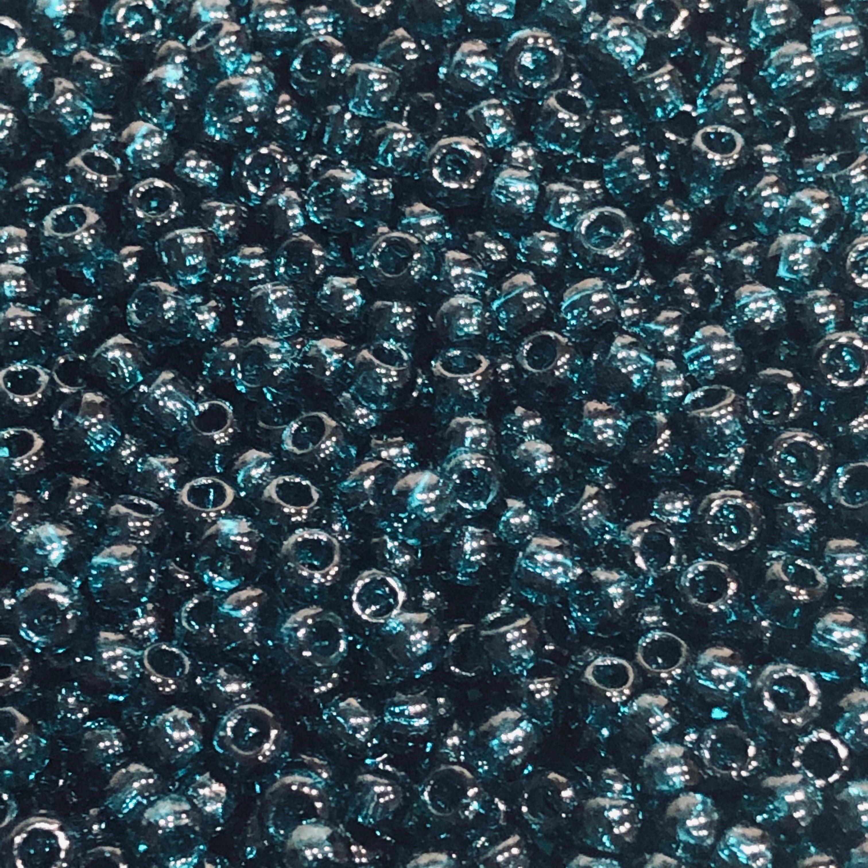 TOHO TR-08-7BD   8/0 Transparent Blue Zircon Seed Beads - 5 or 10 Grams